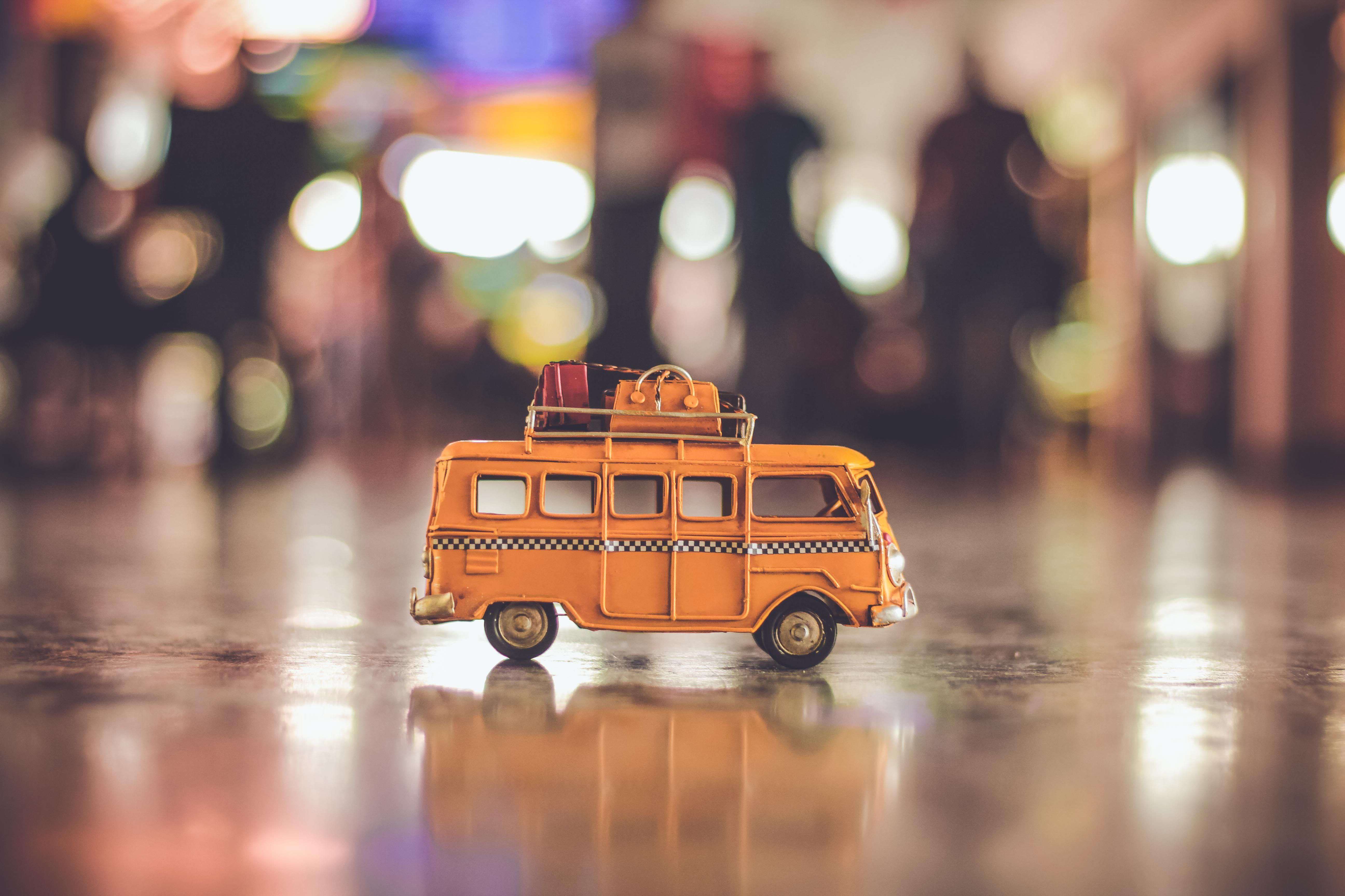 blurred-background-bus-combi-miniature-385998