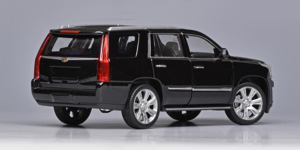 124 Welly Cadillac Escalade achter