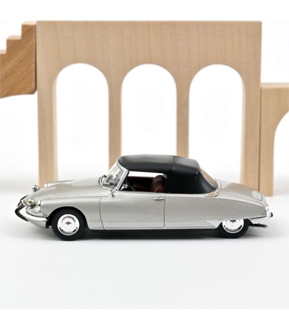 43Norev_Citroen-DS19-convertible-1965-pearl-grey_157084_02