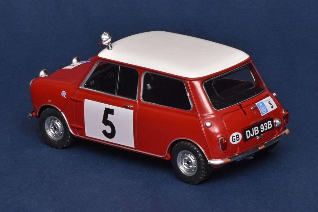 18ixo Mini Cooper S RAC Rally 1965 3
