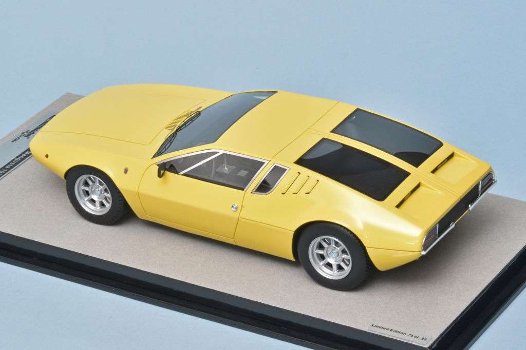 18Tecnomodel De Tomaso Mangusta 1971 2 compressed