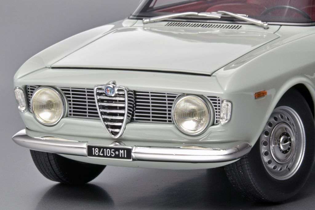 18mitica Alfa Romeo Giulia Sprint GT Veloce 1963 4