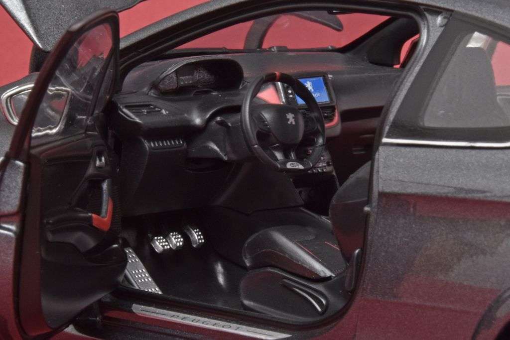 18norev Peugeot 208 GTi 2013 4
