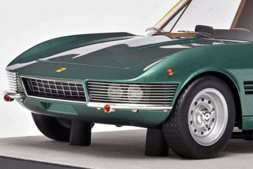 118 Tecnomodel Ferrari 330 GT 22 Shooting Break 1967 neus