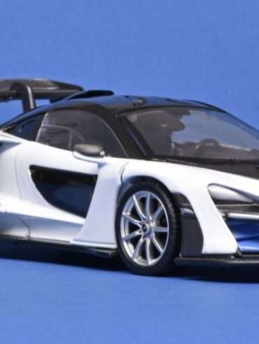 124 MotorMax McLaren Senna