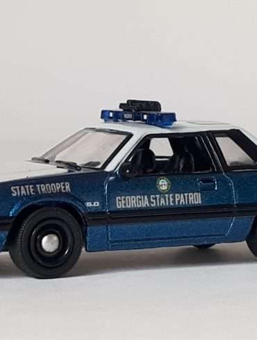 164 ACME Diecast Ford Mustang 1