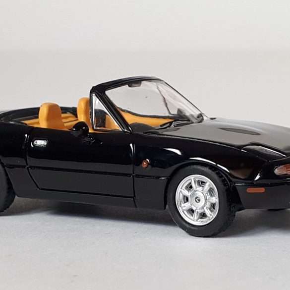 164 Hobby Japan Eunos Roadster 1