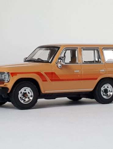 164 Hobby Japan Toyota Land Cruiser J60 1