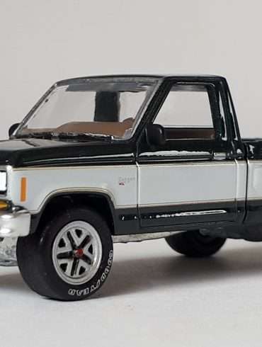 164 Johnny Lightning Ford Ranger XL 1