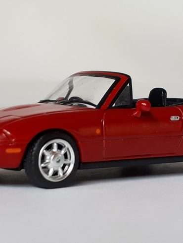 164 Mini GT Eunos Roadster 1