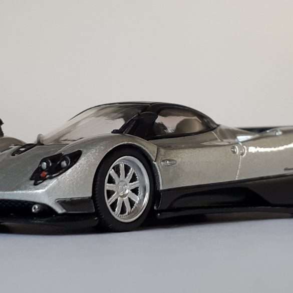 164 Mini GT Pagani Zonda F 1