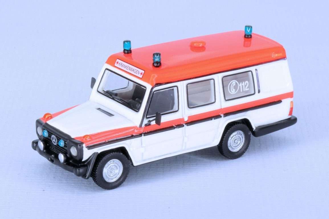 187 BoS Mercedes Benz G Binz ambulance