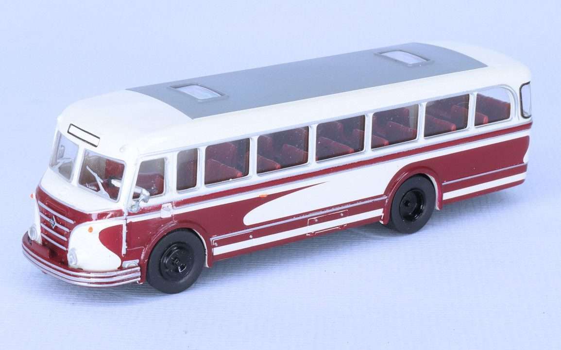 187 Brekina IFA H6B bus