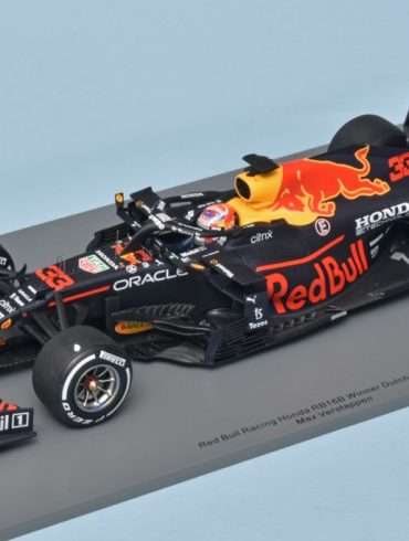 18Spark Redbull RB16B 2021 winnaaar GP Nederland Verstappen 1