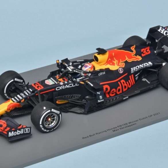 18Spark Redbull RB16B 2021 winnaaar GP Nederland Verstappen 1