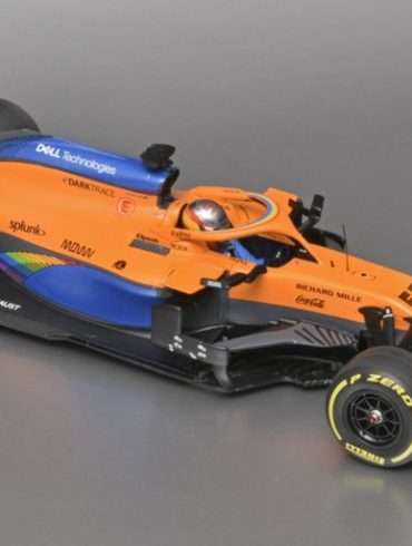 18minic McLaren 2020 Sainz 1