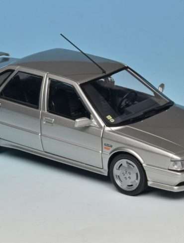 18solido Renault 21 Turbo Mk2 1988 1