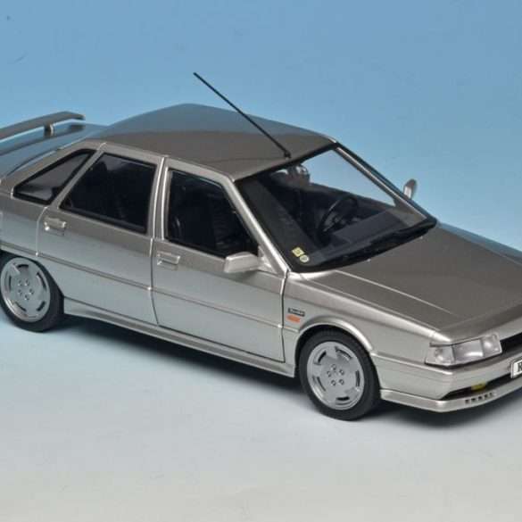 18solido Renault 21 Turbo Mk2 1988 1