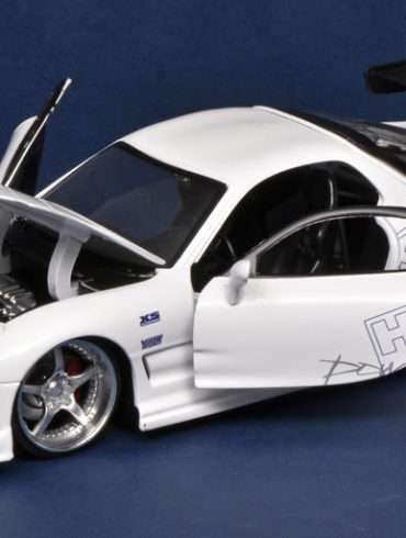 124 Jada Mazda RX 7 1993 FF open