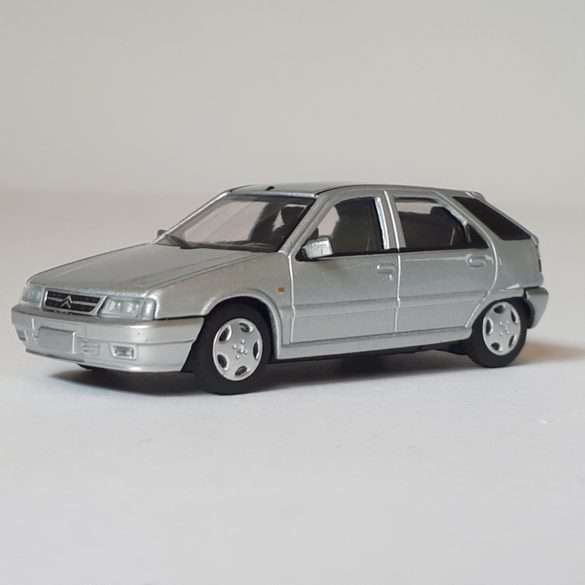 164 Xcartoys Citroen Fukang AXC 1