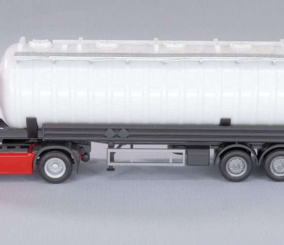 187 Herpa Feldbinder FFB silo opzij