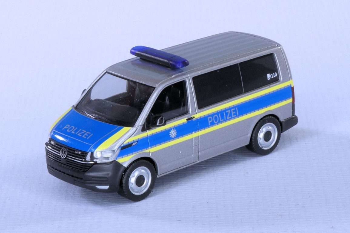 187 Herpa Volkswagen T6.1 Polizei Muenchen