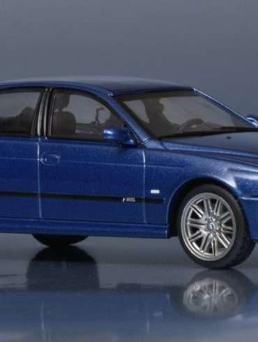 43solido BMW M5 E39 1