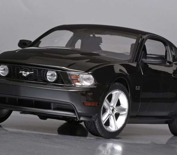 118 Greenlight Ford Mustang GT 5.0 2011
