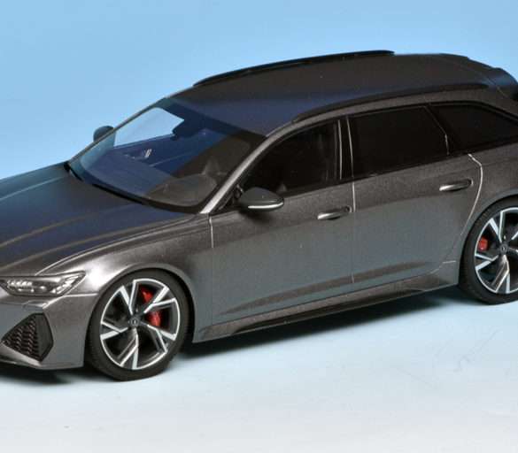 118 Minichamps Audi RS6 Avant 2019