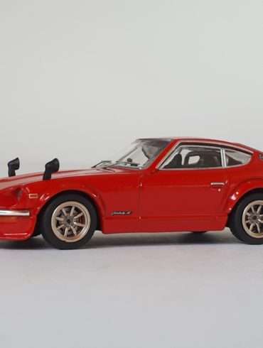 164 Inno64 Nissan Fairlady Z 1