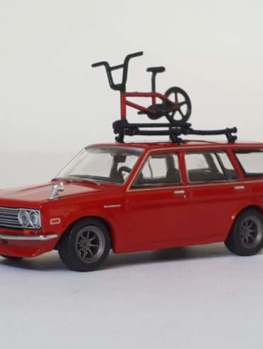 164 Tarmac Works Datsun 510 Wagon 1