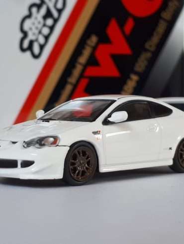 164 Tarmac Works Honda Integra Type R Mugen 1