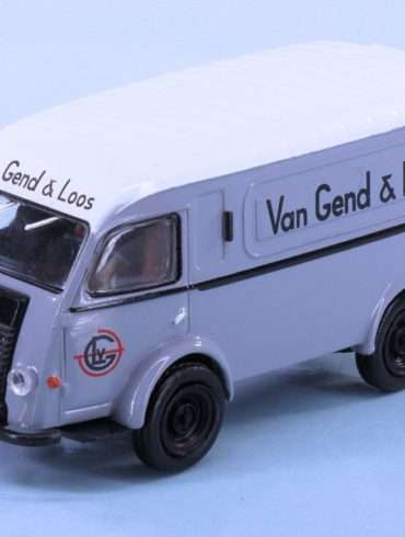 187 Brekina Renault Goelette VgL