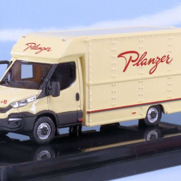 187 Tekno Iveco Daily Planzer
