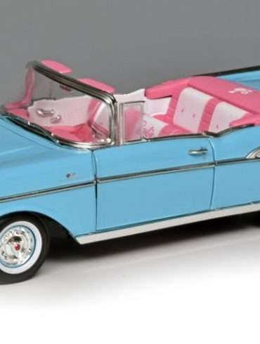 18AW Chevrolet Bel Air Conv 1957 Barbie 1