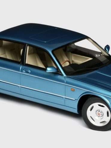 18Cult Jaguar XJR X300 1995 2