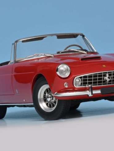 18Matrix Ferrari 250 GT Spider 1960 1