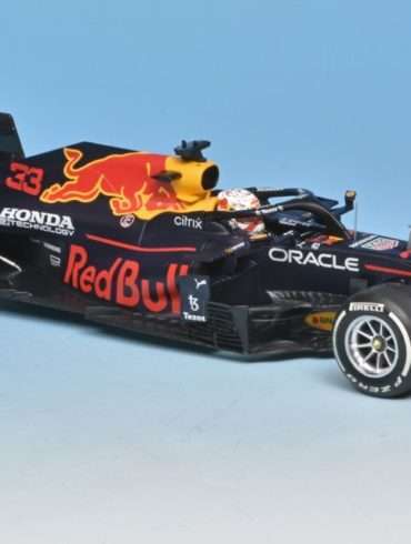 18minic Redbull RB16B 2021 Max V wereldkampioen 1