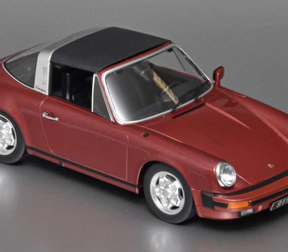 118 KK Scale Porsche 911 SC 1978 Targa