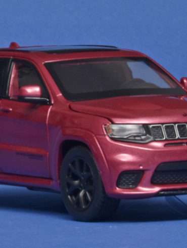 132 Tayumo Jeep Grand Cherokee