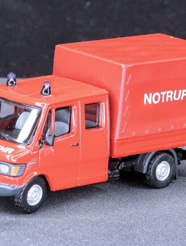 187 Brekina Mercedes Benz T1 L407D Brandweer