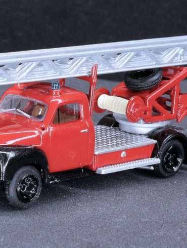 187 Brekina Opel Blitz Ladderwagen