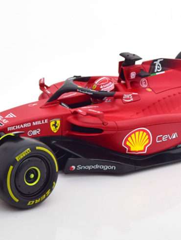 18Bburago Ferrari F1 2022 Leclerc medium Sainz hard 1