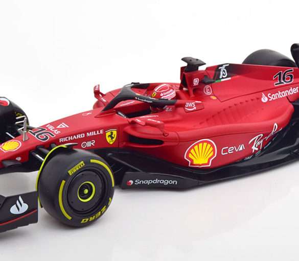18Bburago Ferrari F1 2022 Leclerc medium Sainz hard 1