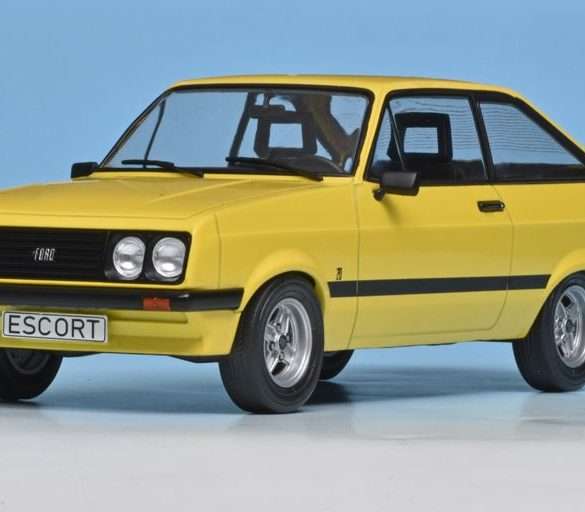 18MCG Ford Escort II RS2000 1976 3