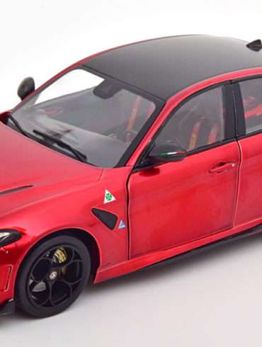18solido Alfa Romeo GTAm 4