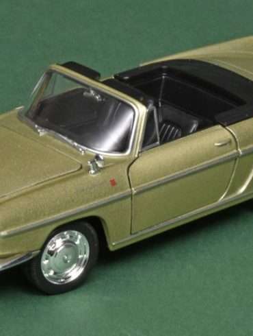 124 Welly Renault Caravelle 1959