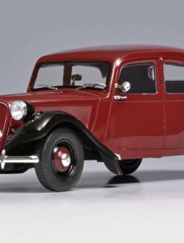 124 WhiteBox Citroen TA 11BL 1952