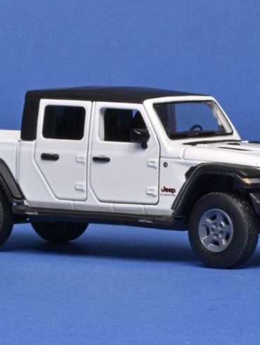 132 Tayumo Jeep Gladiator