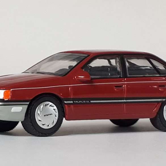 164 GreenLight Ford Taurus GL 1